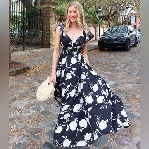 Vestique Ashley Floral Black White Tiered Maxi Babydoll Dress Preppy Size M